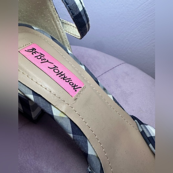 Betsey Johnson Black and White Checkered Gingham Women's Sandal Heels Size 7 - Picture 3 of 6